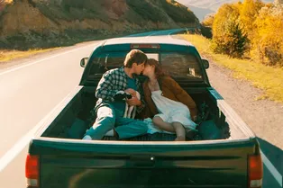 «Карта желаний», «Жека Рассел», «Папины дочки. Мама вернулась»: кинодайджест первой недели декабря от Men Today