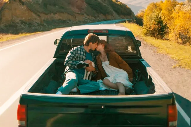 «Карта желаний», «Жека Рассел», «Папины дочки. Мама вернулась»: кинодайджест первой недели декабря от Men Today