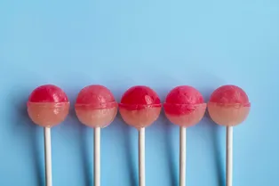 Шутка вышла из-под контроля: IKEA и Chupa Chups выпустят коллекцию леденцов со вкусом фрикаделек Шутка вышла из-под контроля: IKEA и Chupa Chups выпустят коллекцию леденцов со вкусом фрикаделек