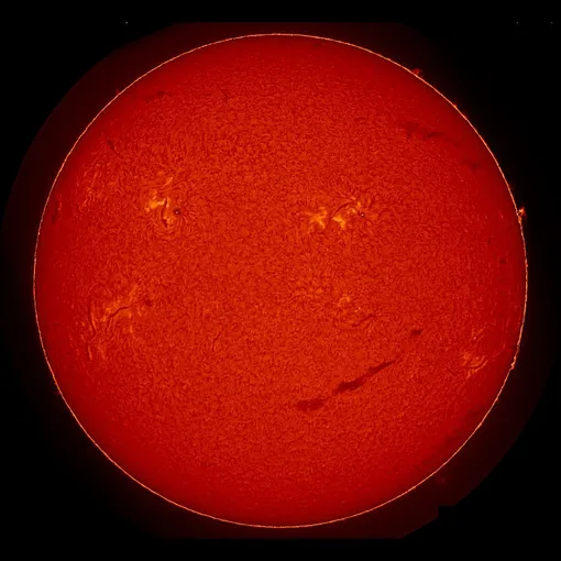 Смайл на Солнце 13 февраля 2026 года