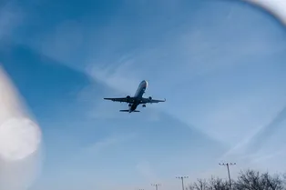 Аэропорты закрыты, трассы перекрыты: транспортный коллапс накрыл Россию в новогодние праздники