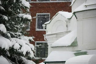 Москву засыпает снегом: погода и магнитные бури в столице 4 января