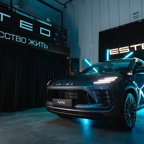 Премьера кроссовера ESTEO, «История игрушек» от Porsche, новая гимбл-камера Insta360: технодайджест MT