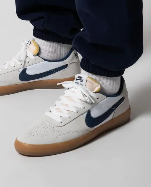 Мужские кроссовки