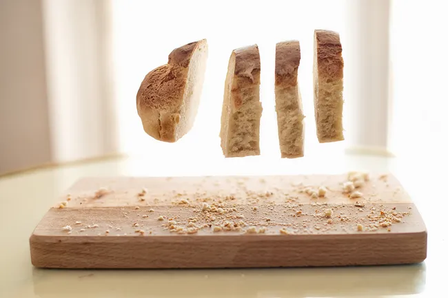 Запрет оплаты Apple, кредиты по новым правилам и ГОСТ на хлеб: как изменится жизнь россиян с 1 апреля