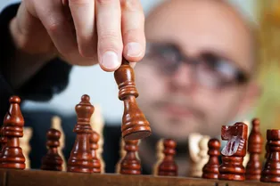 Как не дать мозгу постареть раньше времени? 6 простых правил