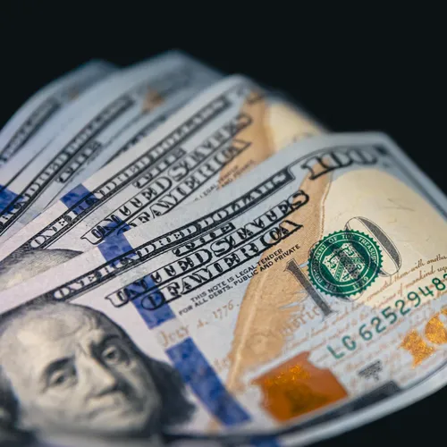 Доллар может дойти и до 100: выдержит ли рубль конфликт на Ближнем Востоке?