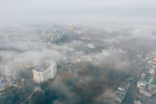 Москва погрузилась в густой туман: погода и магнитные бури в столице 27 ноября