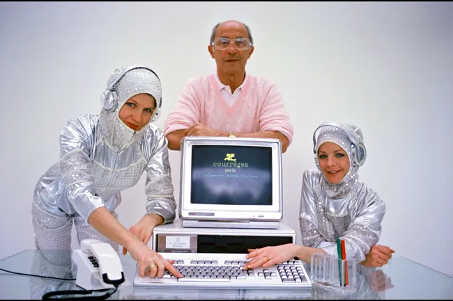 В свободном полете: как покорение космоса изменило модную индустрию