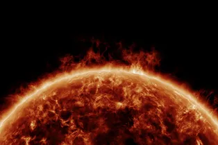 Готовимся страдать: магнитная буря снова ударит по Земле