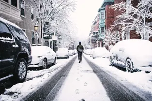 «Настоящая русская зима»: погода и магнитные бури в Москве 23 декабря