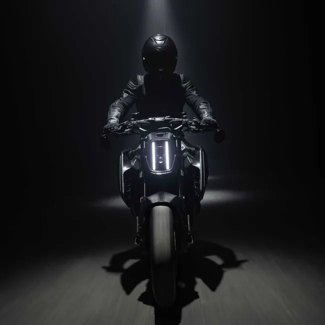 Мотоцикл Brabus, супершеф для вашей кухни, теннисный симулятор и умный дом от Икеи