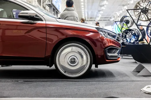 От высокотехнологичных кроссоверов и электромобилей до внедорожников и суперкаров: итоги первого Московского Автошоу От высокотехнологичных кроссоверов и электромобилей до внедорожников и суперкаров: итоги первого Московского Автошоу