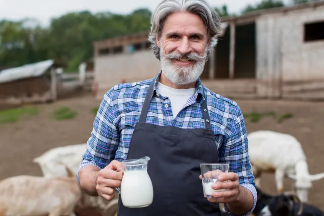 Стоит ли отказываться от молока из-за опасений по поводу рака