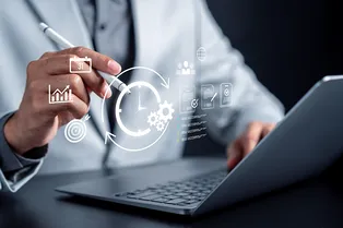 В октябре нас ждет шестидневка, в ноябре — трехдневка: когда Россия перейдет на четырехдневную рабочую неделю? В октябре нас ждет шестидневка, в ноябре — трехдневка: когда Россия перейдет на четырехдневную рабочую неделю?